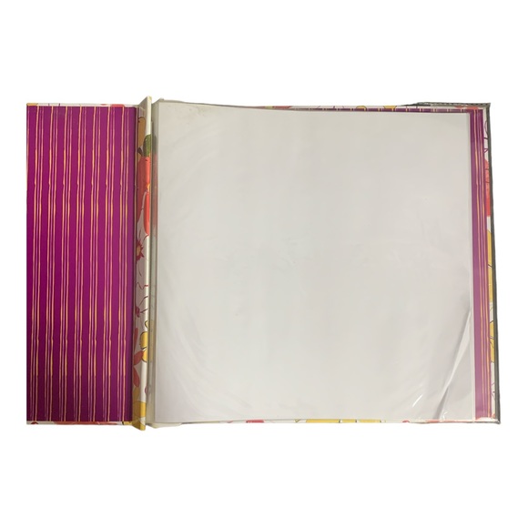 A C Moore Scrapbook Multicolor Floral 20 Pages 12 X 12 Inch White Pages 865360 - Picture 3 of 6